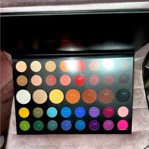 FREE GIVEAWAY!!! Will you be the lucky winner? WINNER HAS BEEN ANNOUNCED!!